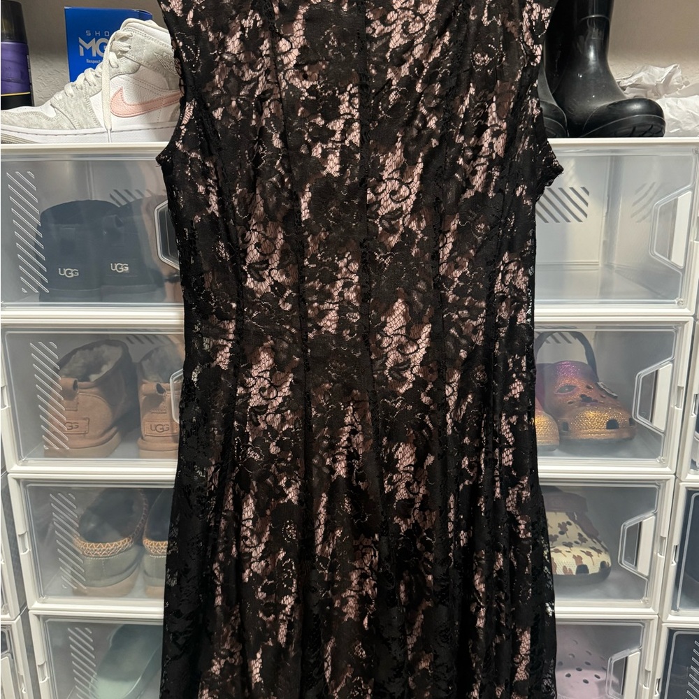 Elegant Black Lace Midi Dress